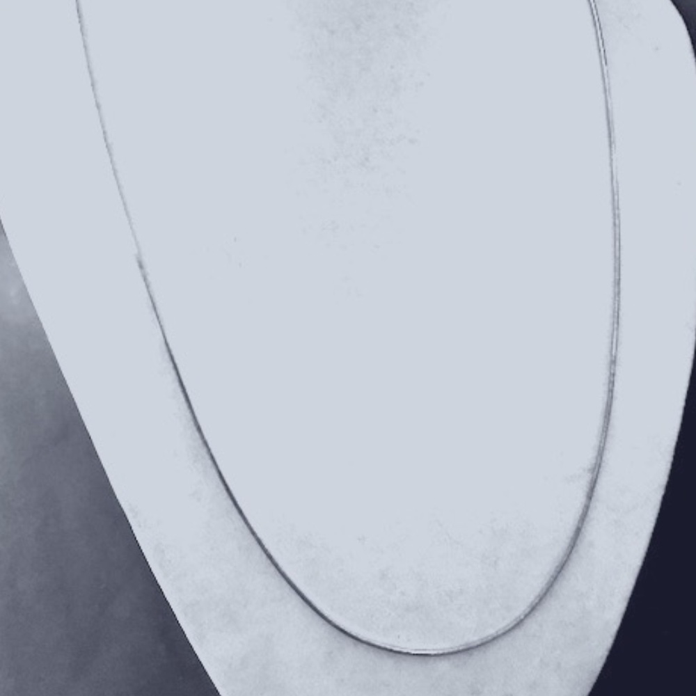 Silver delicate thin necklace Italy 925   23" long